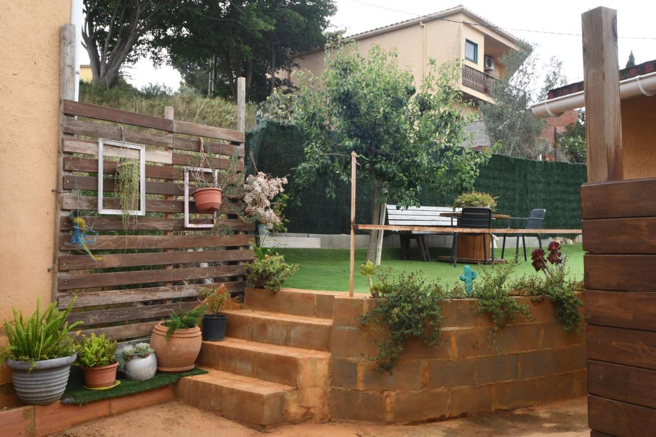 Casa Sara Villa Vilajuiga ภายนอก รูปภาพ